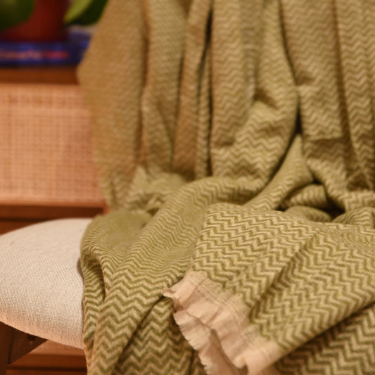 Pure Cashmere Throw Blanket in Olive Green